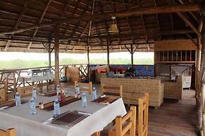 Engiri Game Lodge and Campsite