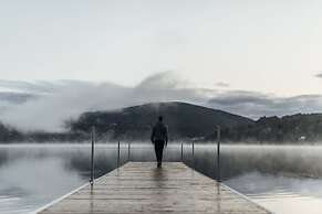 Entourage sur-le-Lac
