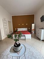 Nenetta Rooms