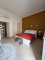 Nenetta Rooms