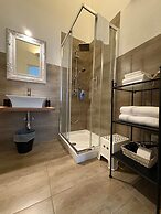 Nenetta Rooms