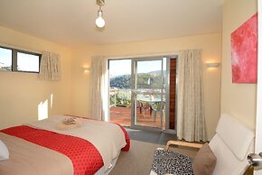 Baldwin Street BNB