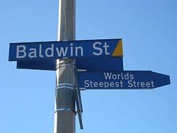Baldwin Street BNB