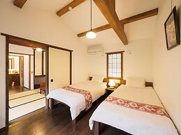 Inase Otsu Machiya Bed & Breakfast