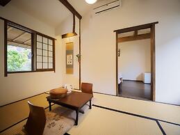 Inase Otsu Machiya Bed & Breakfast