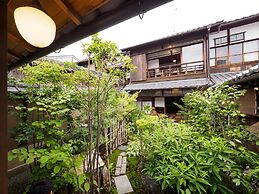Inase Otsu Machiya Bed & Breakfast