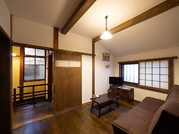 Inase Otsu Machiya Bed & Breakfast