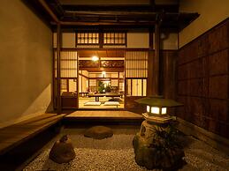 Inase Otsu Machiya Bed & Breakfast
