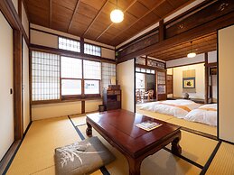 Inase Otsu Machiya Bed & Breakfast