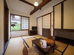 Inase Otsu Machiya Bed & Breakfast