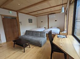 Inase Otsu Machiya Bed & Breakfast