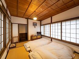Inase Otsu Machiya Bed & Breakfast