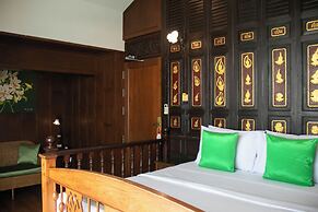 Lamphu Tree House Boutique Hotel