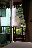 Lamphu Tree House Boutique Hotel