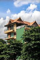 Lamphu Tree House Boutique Hotel