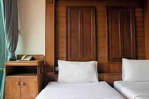 Lamphu Tree House Boutique Hotel