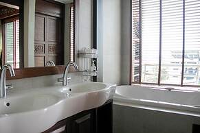 Lamphu Tree House Boutique Hotel