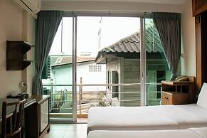 Lamphu Tree House Boutique Hotel