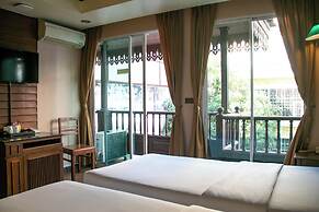 Lamphu Tree House Boutique Hotel