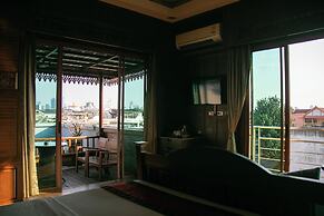 Lamphu Tree House Boutique Hotel