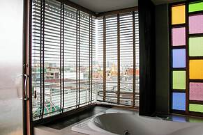 Lamphu Tree House Boutique Hotel