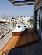 Luxury Apartment in Tel Aviv
