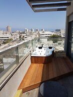 Luxury Apartment in Tel Aviv