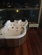 Luxury Apartment in Tel Aviv