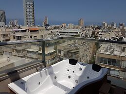 Luxury Apartment in Tel Aviv