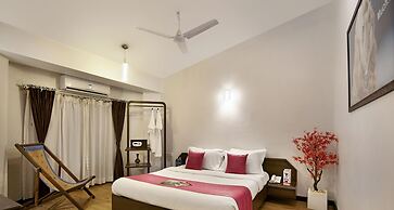 Manas Resort with Petting Zoo