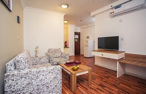 La Villa Suites Hotel