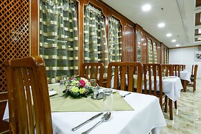 La Villa Suites Hotel