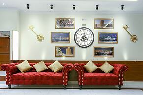 La Villa Suites Hotel