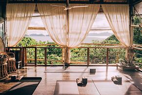 The Birdhouse El Nido - Glamping