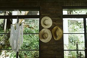 The Birdhouse El Nido - Glamping
