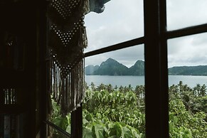 The Birdhouse El Nido - Glamping