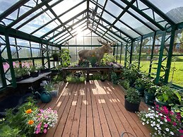 Sheep Mountain Lodge