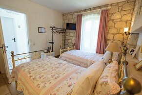 Kupina Otel