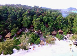 White Beach Bungalows