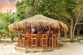 White Beach Bungalows