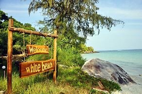 White Beach Bungalows