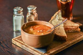 McKays Hotel Bar & Restaurant