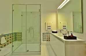 Baixa Apartments by linc