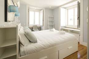 Baixa Apartments by linc