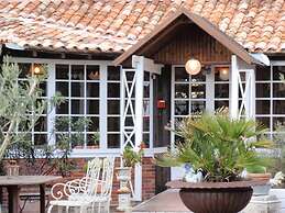 Château de l Abbaye de Moreilles