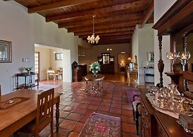 La Plume Boutique Guest House