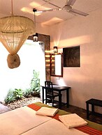 Turtles Rest and Curry Bowl