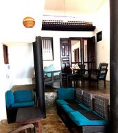 Turtles Rest and Curry Bowl