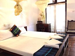 Turtles Rest and Curry Bowl