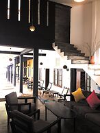 Turtles Rest and Curry Bowl